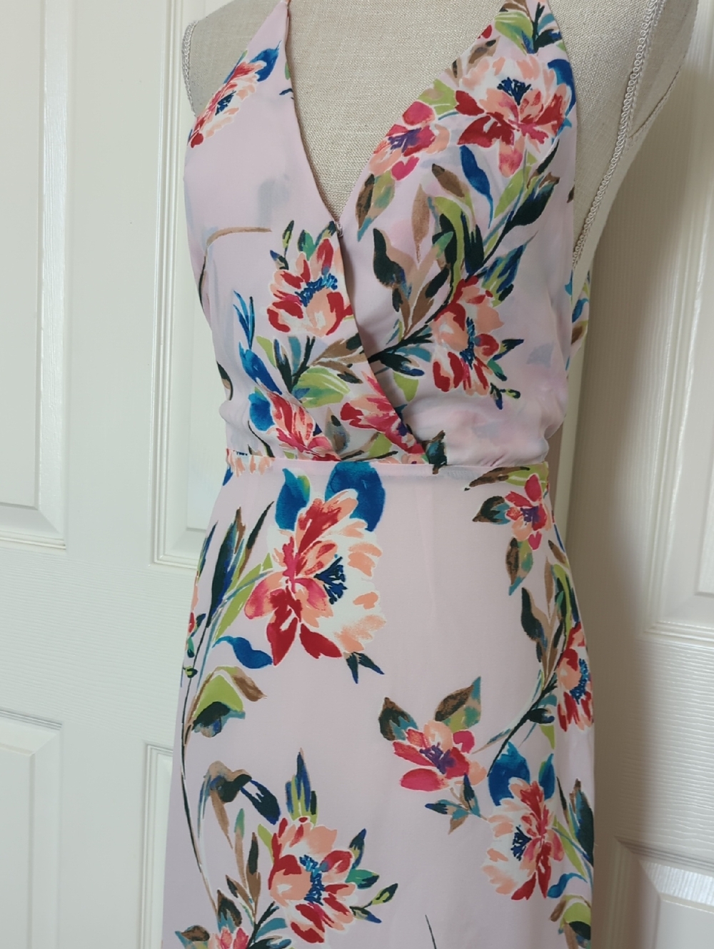 Lush Floral Pale Pink Maxi Dress - Picture 5 of 10